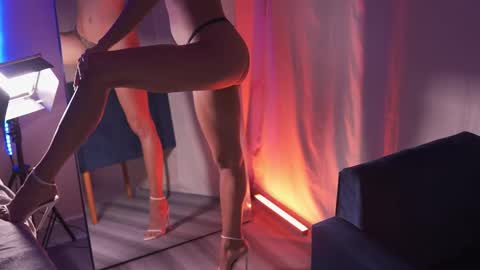 Coconutcatin online show from 24, 9, 2025