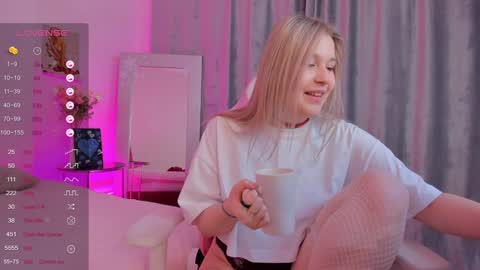 Collen Mon Tue Wed Thu Fri GMT 3 0300am - 0900am  online show from 19, 1, 2025