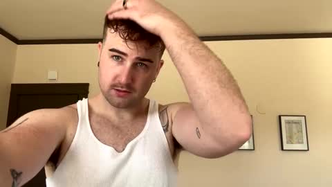 Snapshot of collegeboy417 chatting on 28, 2, 2025 collegeboy417 online show from 28, 2, 2025