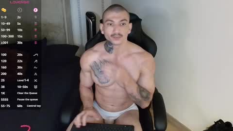 colombianmuscle8 online show from 15, 2, 2025