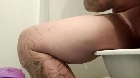 Snapshot of comegetme19 chatting on 18, 10, 2025 comegetme19 online show from 18, 10, 2025