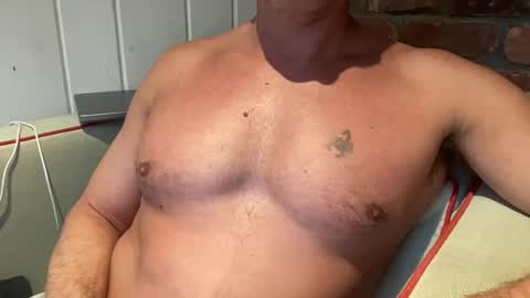 Snapshot of comfides1 chatting on 4, 1, 2025 comfides1 online show from 4, 1, 2025