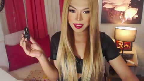 QUEEN SABRINA online show from 4, 1, 2025