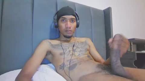 Snapshot of comoseria1927realg4life chatting on 29, 4, 2026 comoseria1927realg4life online show from 29, 4, 2026