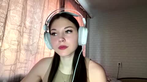 Bella  online show from 6, 10, 2025