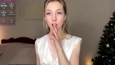 Hello im Sofia Welcme to my room .More hugs and kiss for you online show from 10, 1, 2026