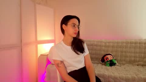 coochyy online show from 8, 10, 2025