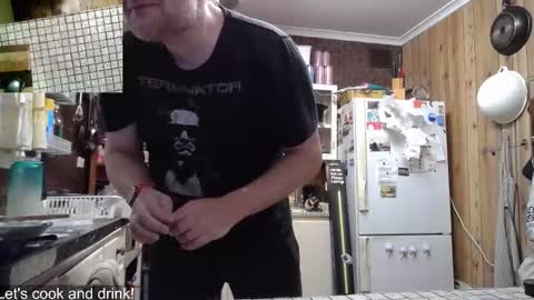 Snapshot of cookieliquor chatting on 15, 9, 2025 Cookie - I do cooking streams occasionally. Next stream  online show from 15, 9, 2025