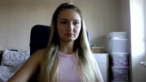 Snapshot of cora_fora chatting on 21, 9, 2025 cora_fora online show from 21, 9, 2025