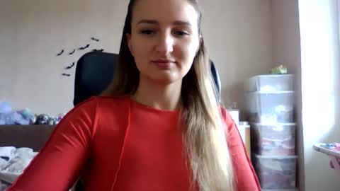 Snapshot of cora_fora chatting on 8, 10, 2025 cora_fora online show from 8, 10, 2025