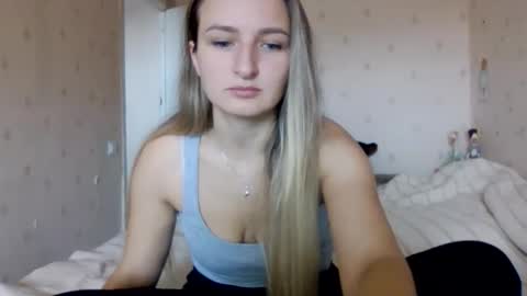 Snapshot of cora_fora chatting on 22, 10, 2025 cora_fora online show from 22, 10, 2025