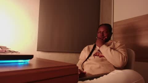 Coral online show from 13, 4, 2026