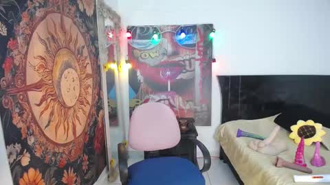 Snapshot of coraline10 chatting on 8, 5, 2026 vivi online show from 8, 5, 2026