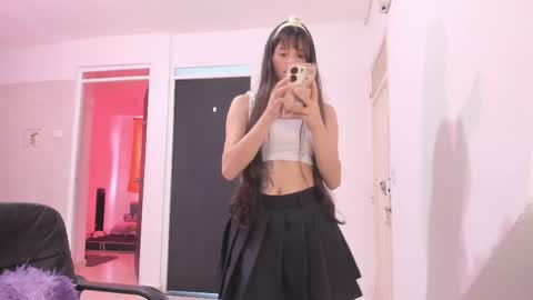 Coraline uwu     Bienvenidos al dulce mundo de Coraline    Hola amores soy Coraline  Una chica  tierna juguetona online show from 13, 4, 2026