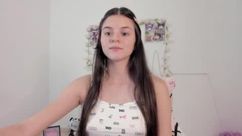 Coraline uwu     Bienvenidos al dulce mundo de Coraline    Hola amores soy Coraline  Una chica  tierna juguetona online show from 16, 7, 2026