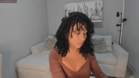 Snapshot of corinnah chatting on 12, 3, 2025 Cori online show from 12, 3, 2025