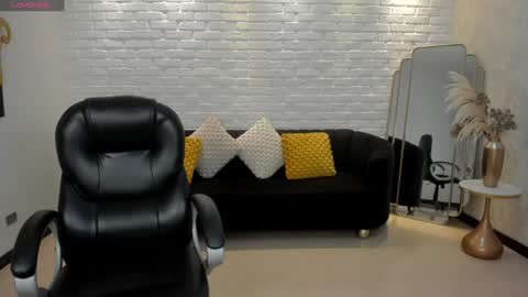 Corinne Russo online show from 13, 1, 2025