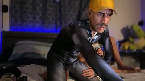 Queer Vibes  Slow Burn  Good Energy  online show from 15, 1, 2026