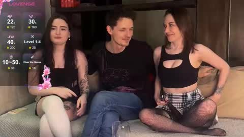 Snapshot of couple_of_fire_ chatting on 1, 3, 2026 Alex and Mia online show from 1, 3, 2026