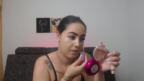Snapshot of couple_sexandlove chatting on 1, 3, 2025  ALEJANDRO Y EMILY  online show from 1, 3, 2025