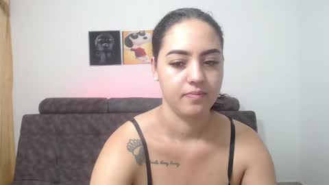 Snapshot of couple_sexandlove chatting on 5, 3, 2025  ALEJANDRO Y EMILY  online show from 5, 3, 2025