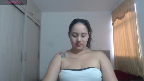 Snapshot of couple_sexandlove chatting on 15, 9, 2025  ALEJANDRO Y EMILY  online show from 15, 9, 2025