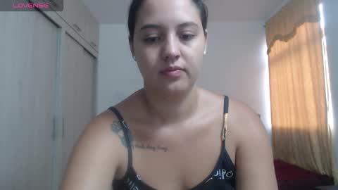 Snapshot of couple_sexandlove chatting on 3, 10, 2025  ALEJANDRO Y EMILY  online show from 3, 10, 2025