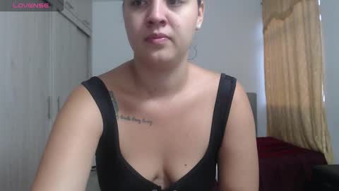Snapshot of couple_sexandlove chatting on 24, 10, 2025  ALEJANDRO Y EMILY  online show from 24, 10, 2025