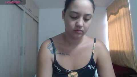 Snapshot of couple_sexandlove chatting on 26, 10, 2025  ALEJANDRO Y EMILY  online show from 26, 10, 2025