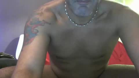 Snapshot of couplehootxxx chatting on 3, 11, 2025 julia and don online show from 3, 11, 2025