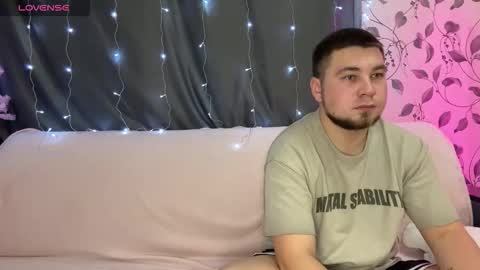 Emily  Ryan online show from 21, 12, 2025