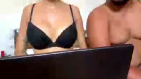 Snapshot of couplemixte25 chatting on 1, 7, 2026 Couplemixte25 online show from 1, 7, 2026
