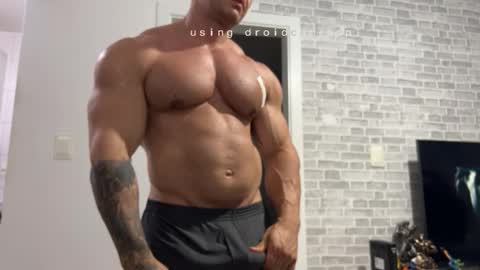 couplemuscle40 online show from 14, 12, 2025