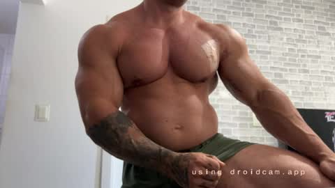 couplemuscle40 online show from 12, 5, 2026