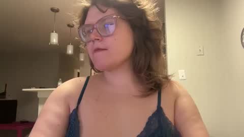 cozy_qt94 online show from 7, 5, 2026