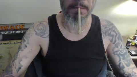 Snapshot of cpl_inlove chatting on 23, 12, 2024 cpl_inlove online show from 23, 12, 2024