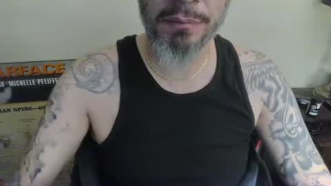 Snapshot of cpl_inlove chatting on 12, 1, 2025 cpl_inlove online show from 12, 1, 2025