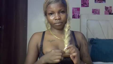 craizybitch online show from 28, 4, 2026