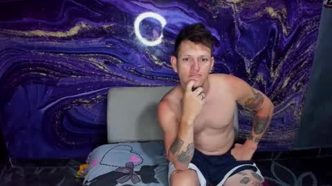 crazy_acouple_donpillo online show from 14, 9, 2025