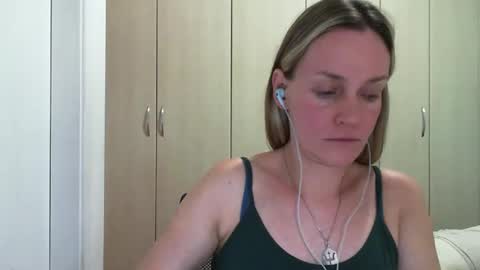 Anny online show from 19, 2, 2025