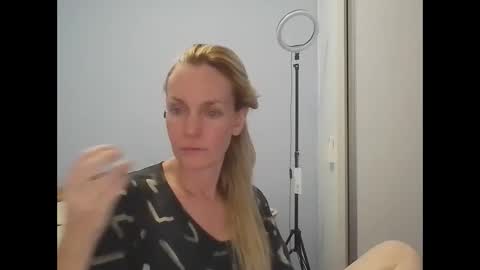 Anny online show from 4, 4, 2026