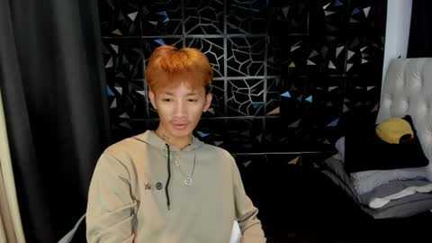 Snapshot of crazyasiantwinkxx chatting on 1, 4, 2026 Jes online show from 1, 4, 2026