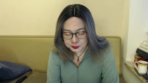 Kelly   online show from 12, 2, 2025