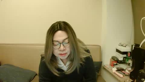 Kelly   online show from 8, 3, 2025