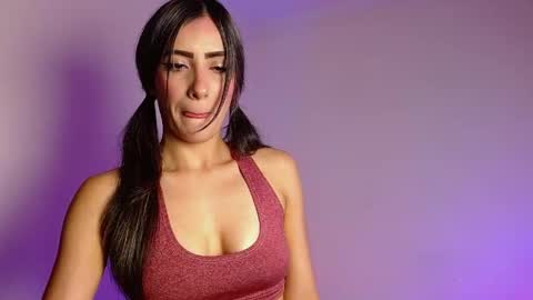 Mely online show from 6, 4, 2026