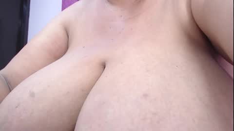 Snapshot of crazyonme chatting on 12, 2, 2026 diosalinda online show from 12, 2, 2026