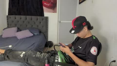 crazzy_master1 online show from 27, 5, 2026