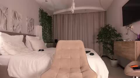 ALEXA AND WALLY online show from 19, 12, 2025