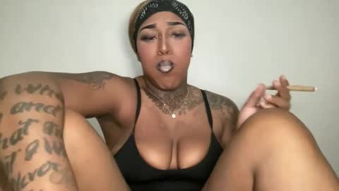 Snapshot of creame_sensation chatting on 2, 4, 2026 PHANTOMTARGARYENXXX online show from 2, 4, 2026