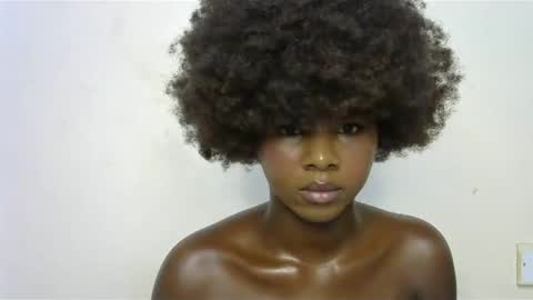 Snapshot of creamybabee chatting on 17, 1, 2025 queen online show from 17, 1, 2025